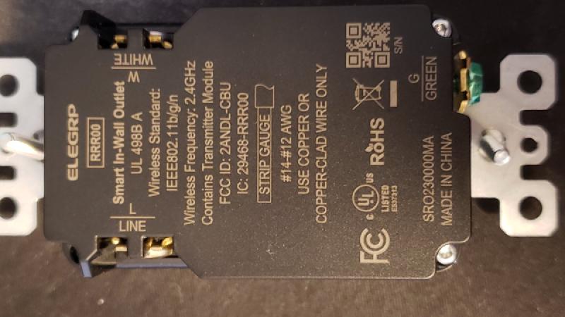 Elegrp RRR00 Smart In-Wall Outlet with Energy Monitoring - backDetail.jpg