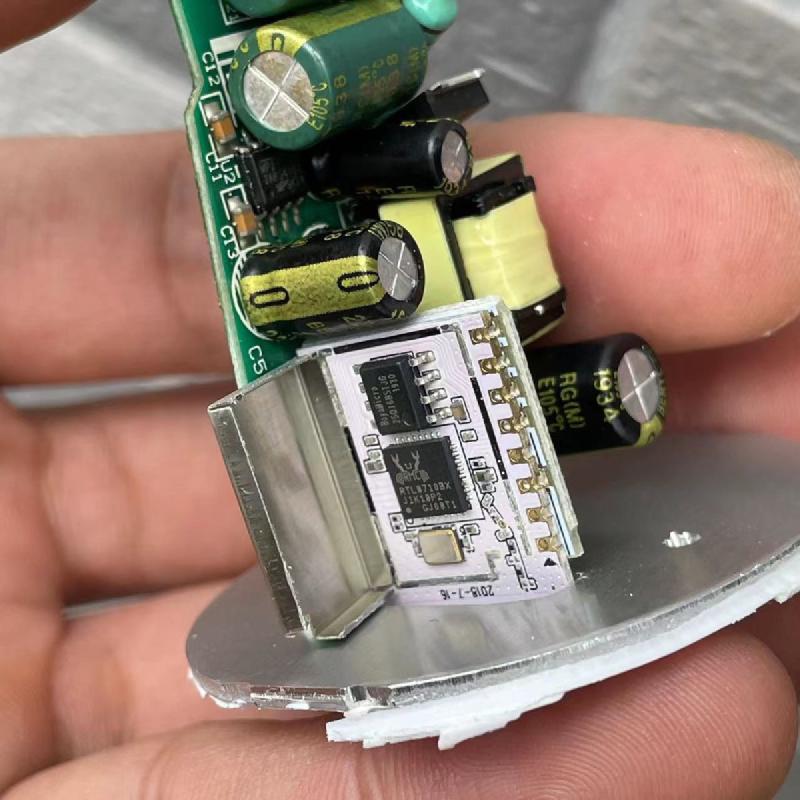 Govee E27 5W 500lm RGBCCT Bulb - pcb.jpg