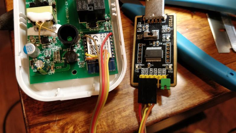 Sharper Image Smart Wifi Plug US Socket Model 70011 - plug-flashing.jpg